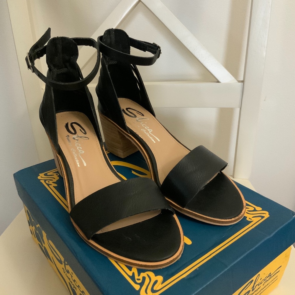 Sbicca Authentic Leather Strap Sandals